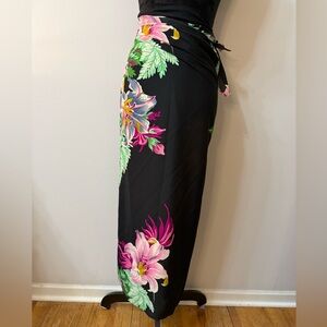 Walter Baker Tropical Floral Wrap Sarong Skirt One Size Black Pink Resort